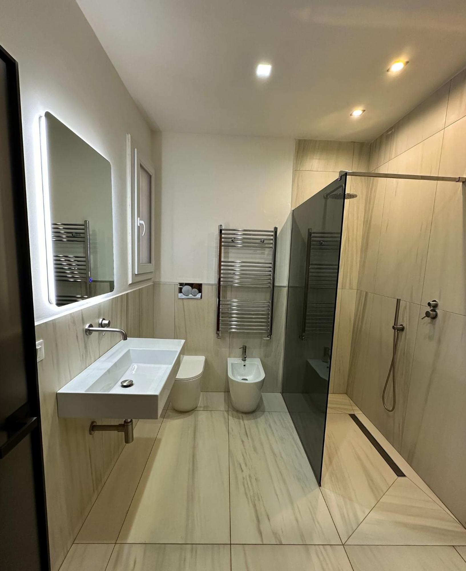 Whouse Large Suite Apartment Indipendenza Bologna Buitenkant foto